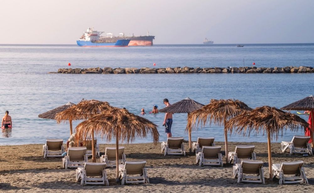 Кипр мечтает вернуть хотя бы треть туристов - Вестник Кипра