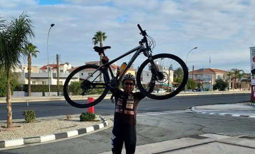 Кипрский велосипедист, победивший рак, пересечет Европу на своем велосипеде