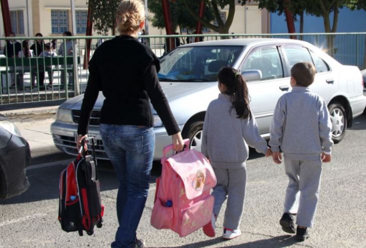 До конца января для родителей учеников начальных школ Кипра введут идентификационные карты 