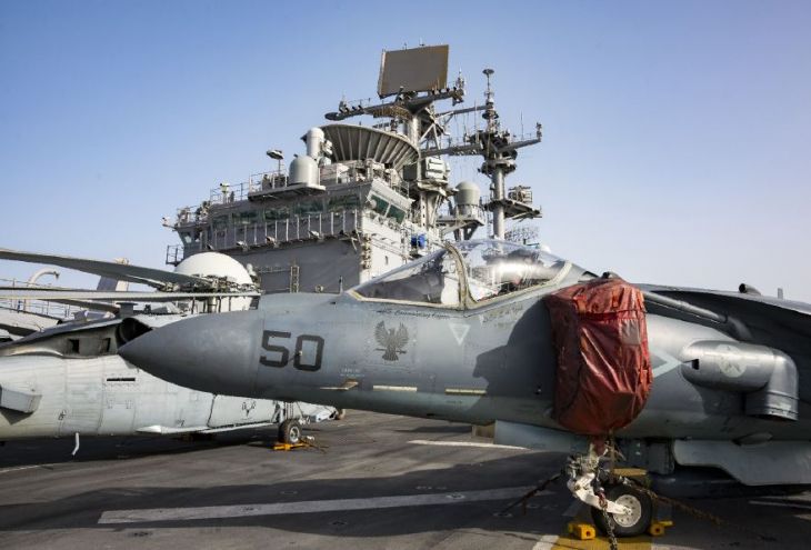 Хаос в небе над Кипром: российских и американских истребителей стало слишком много 