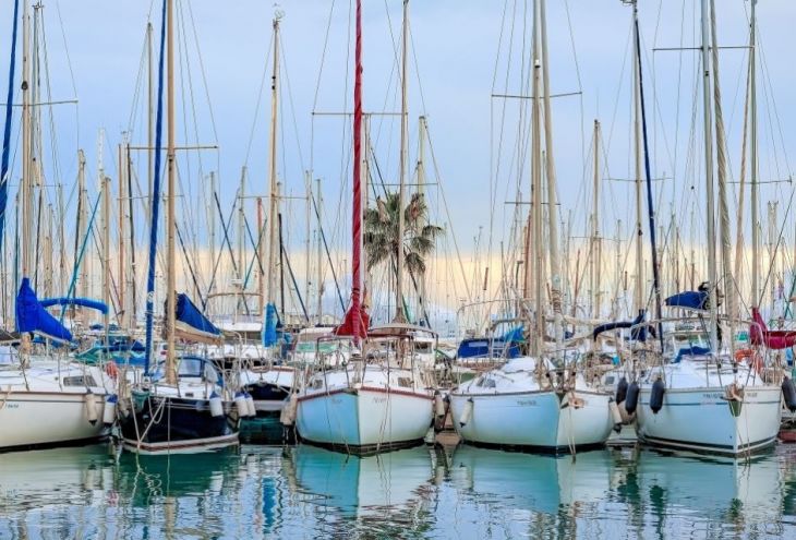 Двухнедельный круиз по греческим островам на роскошной яхте за 6000 евро оказался двухчасовой прогулкой вдоль побережья Лимассола 