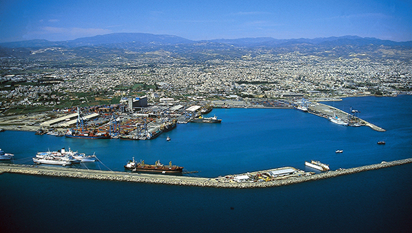 Кипр может предоставить России свои порты и аэропорты | CypLIVE