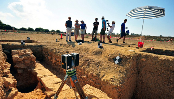 Польские археологи продолжат раскопки на агоре в Пафосе