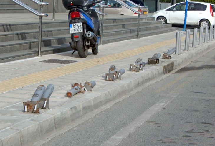 За три месяца работы приложения FixCyprus поступило 2500 жалоб на проблемы дорожной сети Кипра