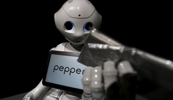Человекообразные роботы Pepper в Японии
