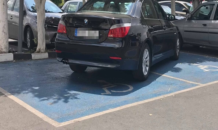 Полиция проверит соблюдение правил на парковках - Вестник Кипра