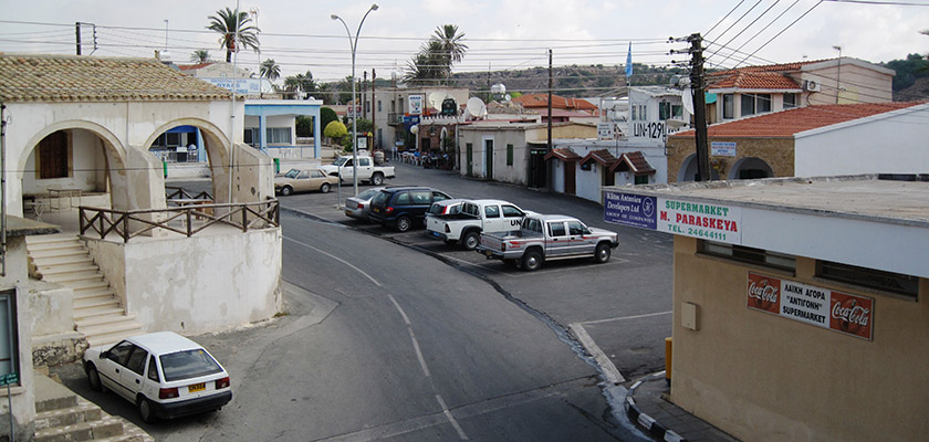На Кипре началась выдача автомобильных лицензий на 2018 год | CypLIVE