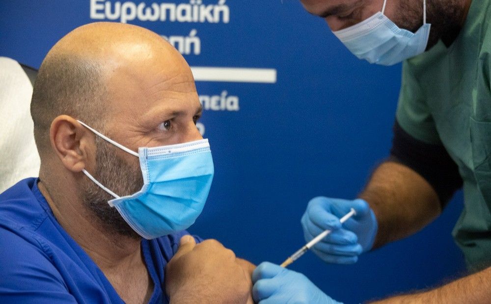 Вестник Кипра - Кипр делает много тестов, но отстает в вакцинации