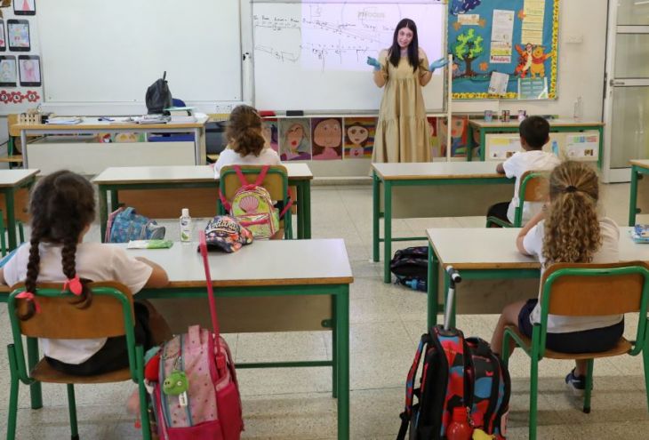 Кипрские школы не закрываются, но маски и экспресс-тесты вводятся для всех