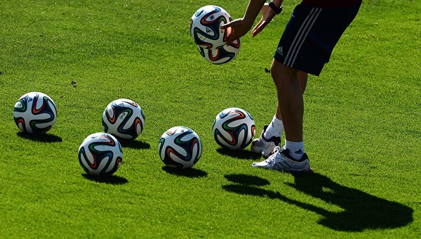 Российские футбольные клубы начинают межсезонные сборы на Кипре