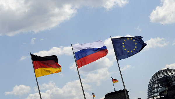 МИД ФРГ: политик Бар верил, что мир в Европе возможен только с РФ