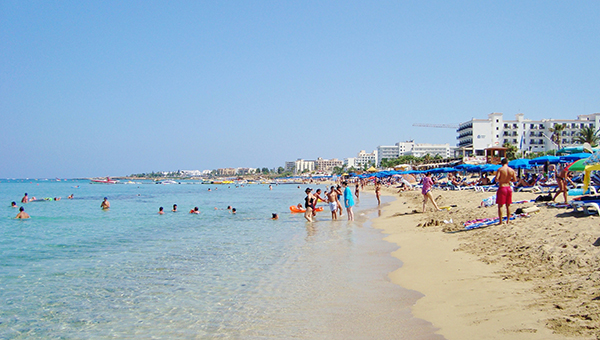 Прирост туристов на Кипре обеспечили Великобритания и Россия | CypLIVE