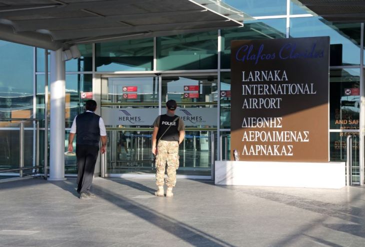 Власти Кипра депортировали 33-летнего россиянина, который проник на военную базу в Троодосе