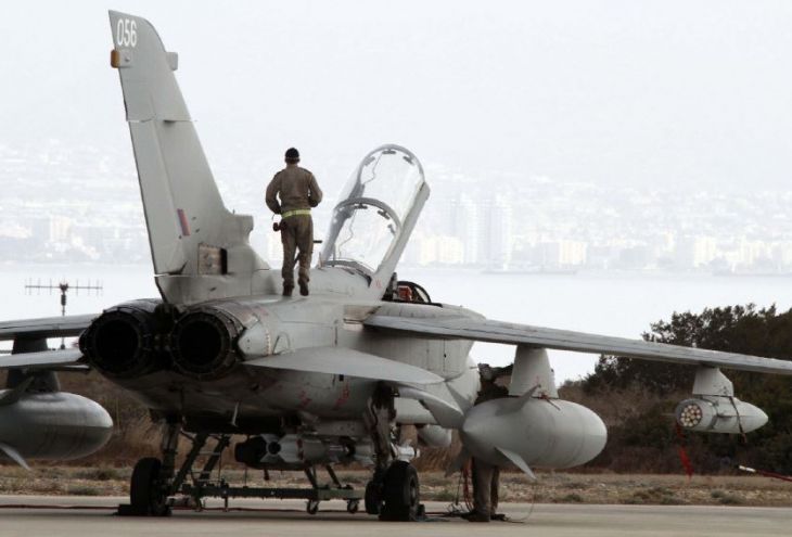 И все-таки Великобритания готовит удар по Сирии. Самолеты взлетят с Кипра…