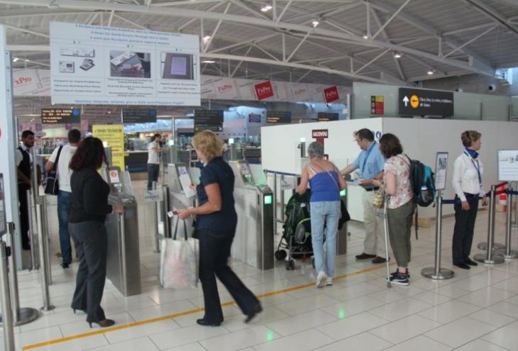 В аэропорту Ларнаки арестованы двое израильтян 