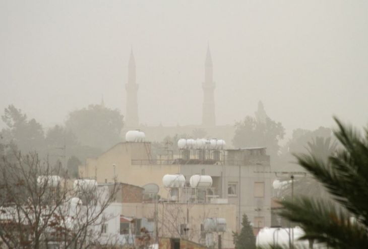 На Кипр пожаловала пыль из Африки
