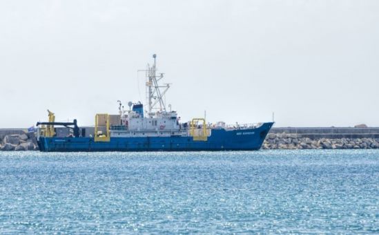 Буровая установка Med Surveyor направляется к Кипру - Вестник Кипра