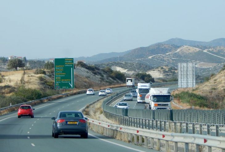 Вдоль кипрских шоссе появятся киоски, кафе и туалеты