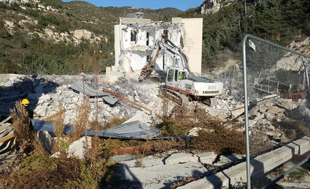 Жители Талы добились сноса опасного здания - Вестник Кипра