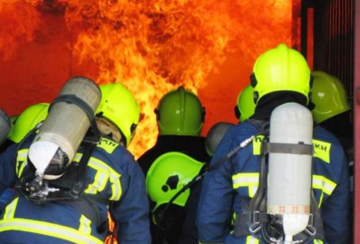 Взрыв и пожар в кафе в центре Никосии. Погибла женщина