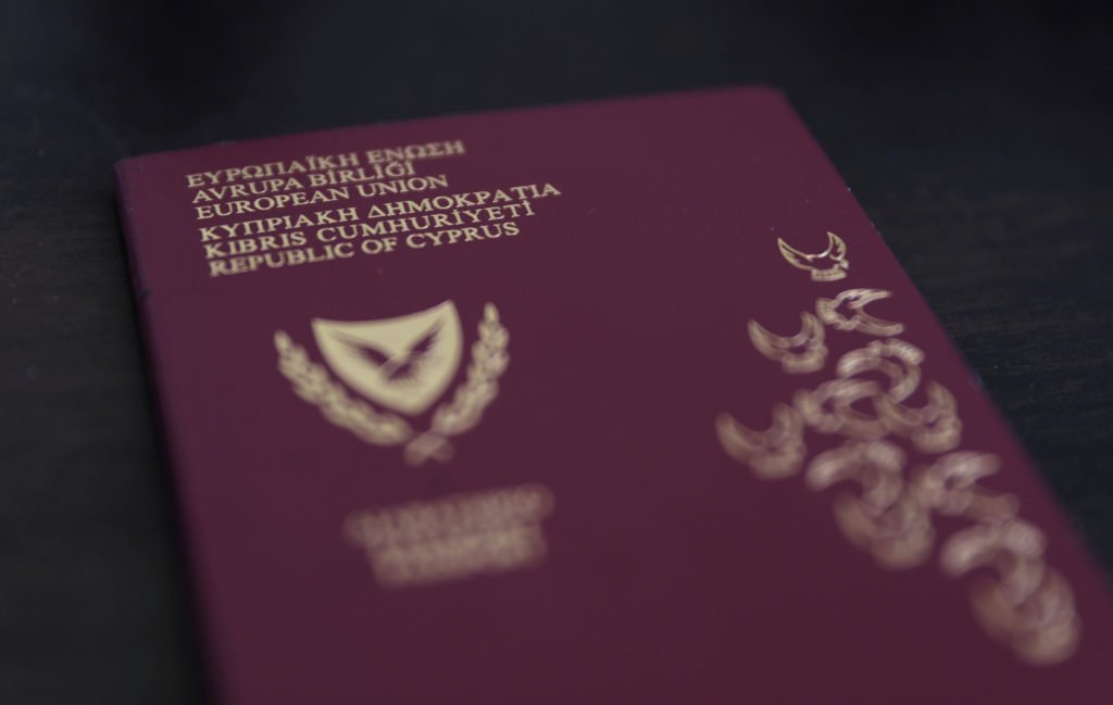 «Лишить паспортов тех, кто признает государство на севере»