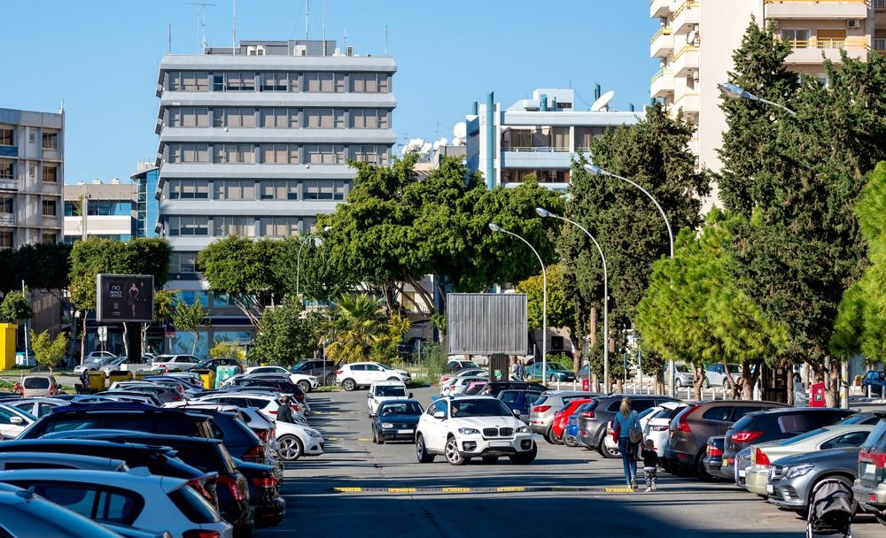 Парковки Лимассола закроют шлагбаумами - Вестник Кипра
