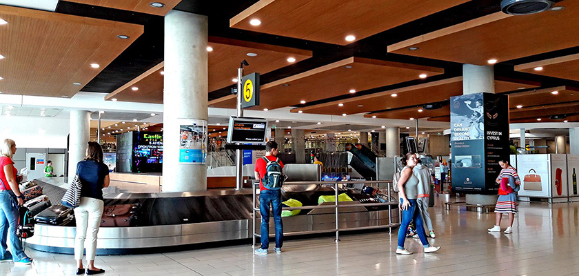 В аэропорту Ларнаки не работает информационное табло | CypLIVE