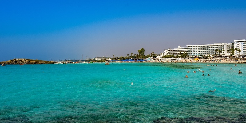 Из 700 отелей Кипра после карантина открылось не более 70