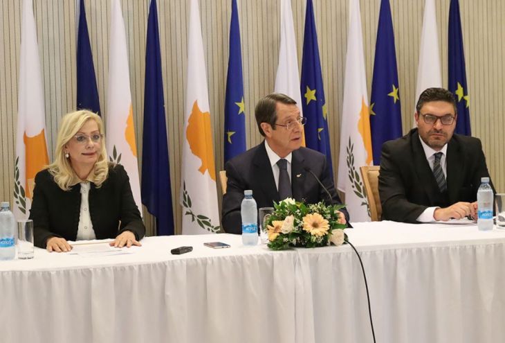 В 20:30 президент Кипра обратится к нации. Чего ждать?