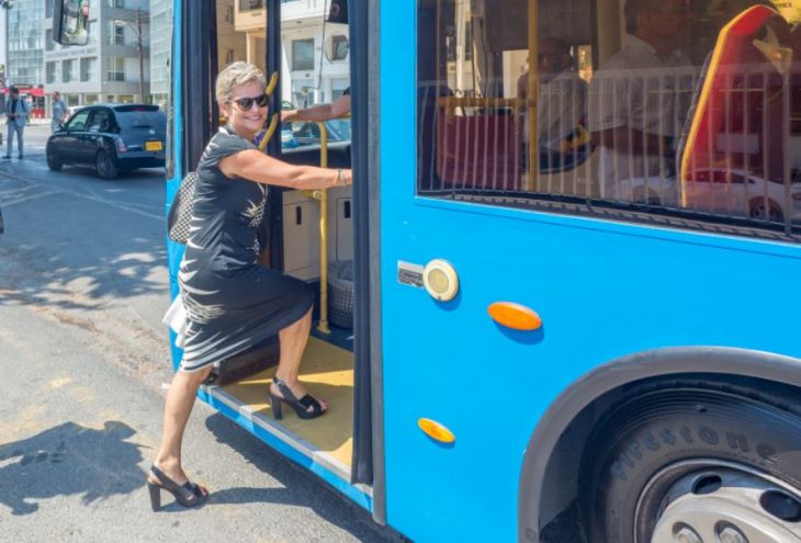 Лимассол: в автобусах и на остановках установят 40 табло