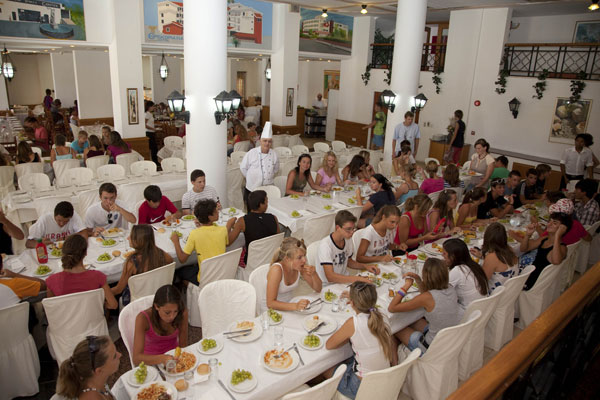 Кипрским школьникам обеспечат бесплатные завтрак