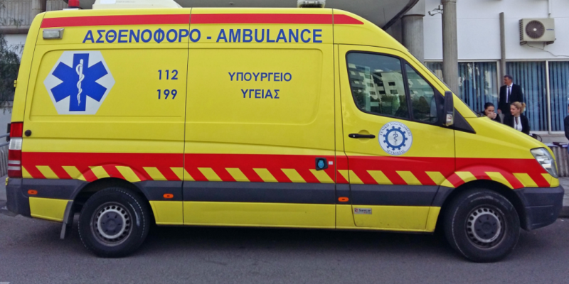 Серьезное ДТП в Ларнаке: женщину сбил микроавтобус