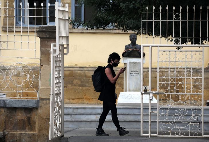 Зеленые: 15 мая Греция откажется от смс-режима выхода на улицу, Кипру надо поступить так же