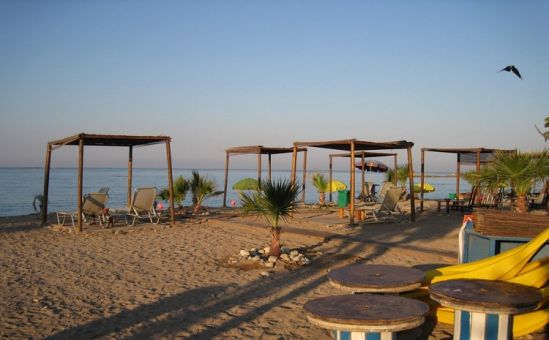 Три пляжных бара для Героскипу - Вестник Кипра