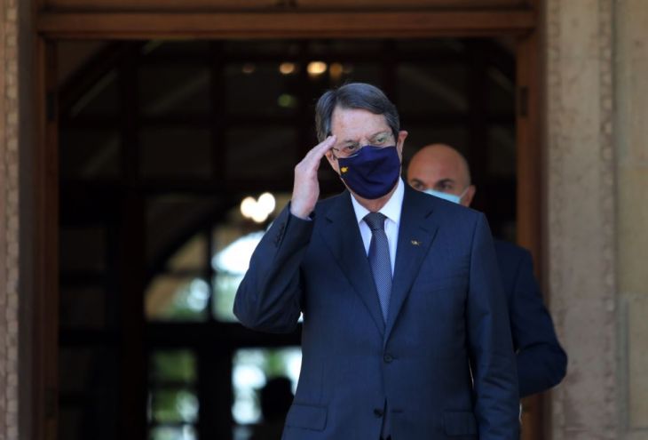 Президент Кипра никуда не летит. Саммит ЕС отложен из-за коронавируса у охранника 