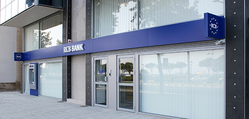 В Пафосе открылся новый банк | CypLIVE