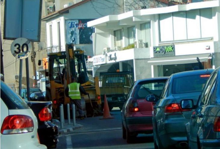 На Кипре запретят движение грузовиков и общественные работы в час пик?