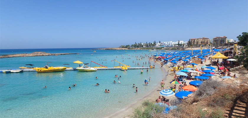 На Кипре и в Греции может не хватить места для отдыха российских туристов | CypLIVE
