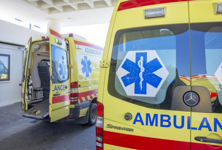 ЧП в Лимассоле: пациентка укусила медсестру «Скорой помощи» 