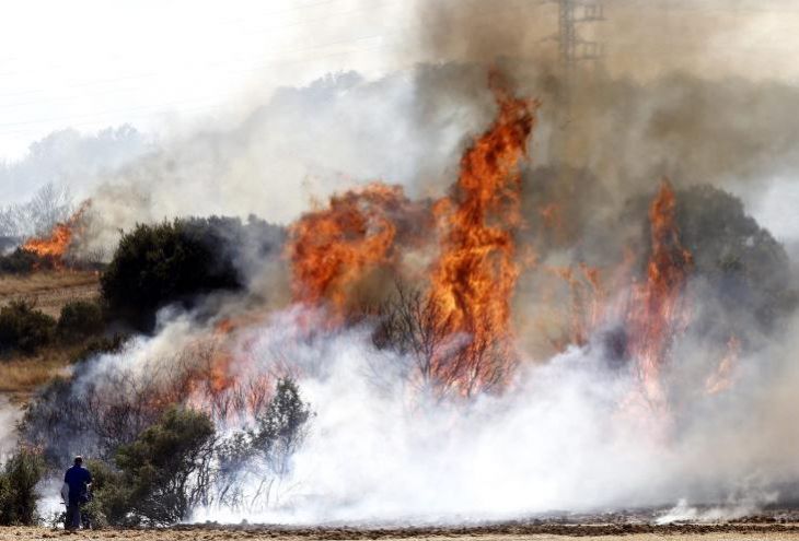 Из-за сильного пожара эвакуирована деревня в предгорьях Троодоса