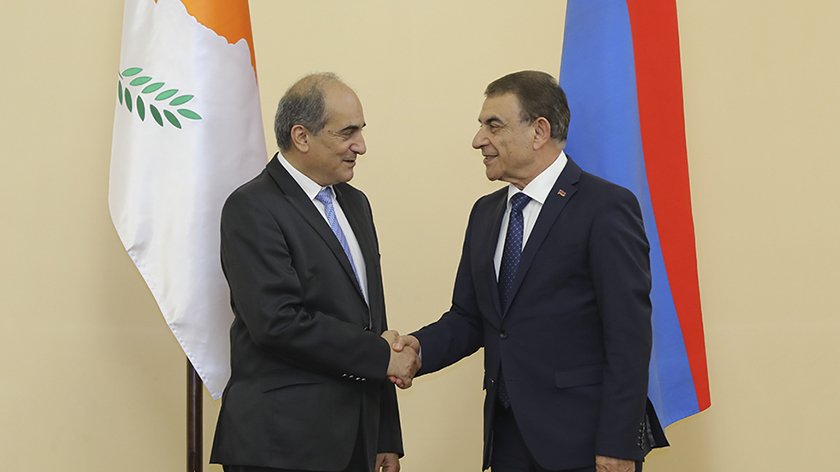 Кипр, Греция и Армения движутся к трехстороннему парламентскому сотрудничеству | CypLIVE