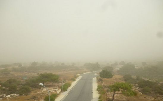 В атмосфере Кипра по-прежнему пыль - Вестник Кипра