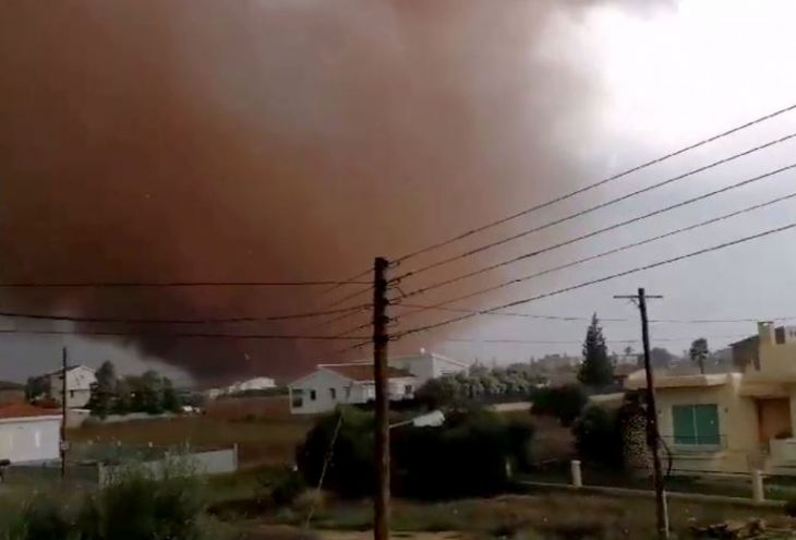 Рядом с Никосией прошел торнадо высотой 200 метров (видео)