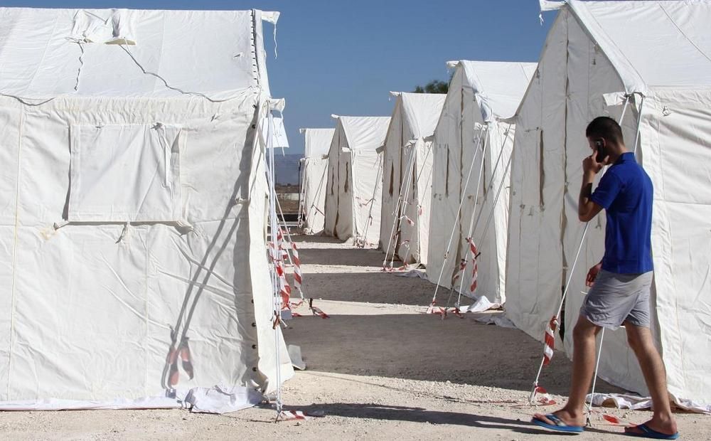 На Кипр пришли две группы беженцев - Вестник Кипра