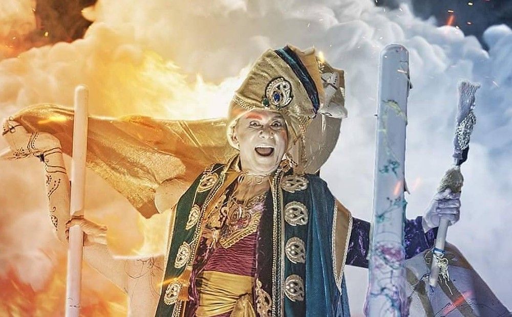 Король карнавала приветствует жителей Лимассола - Вестник Кипра