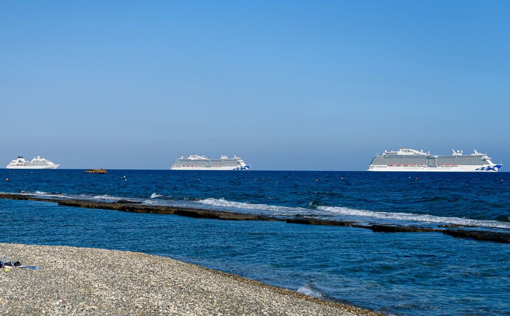 Круизные лайнеры останутся у берегов Лимассола до 2021 года - Вестник Кипра