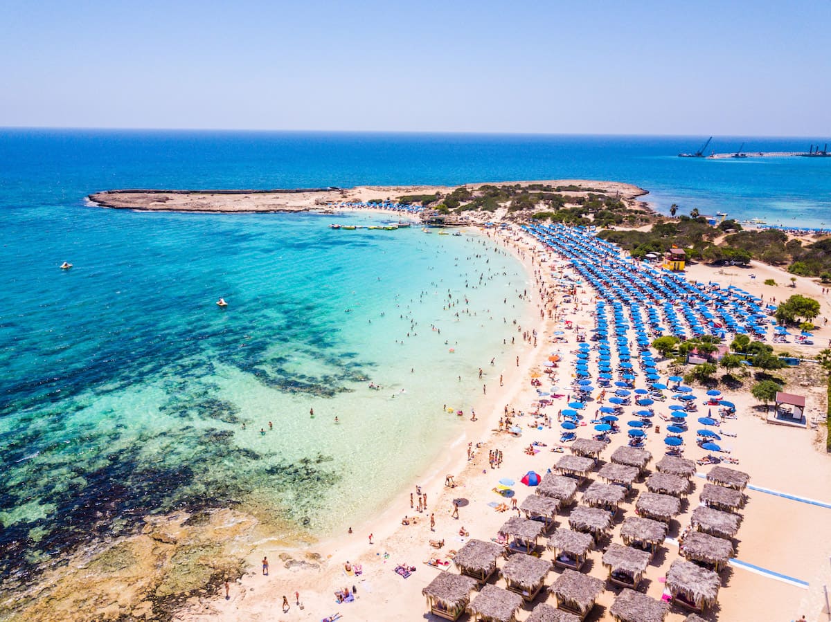 Июль — начало туристического сезона на Кипре