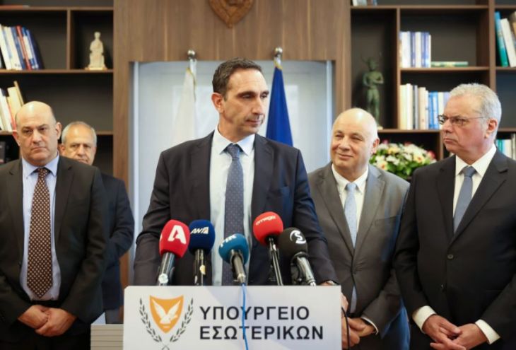 Глава МВД Кипра: онлайн-регистрацию в миграционном департаменте закрыли «из-за злоупотреблений агентами» 