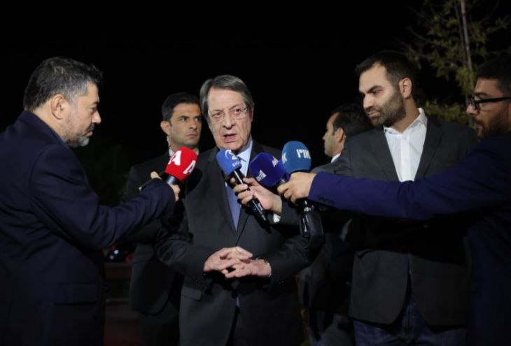 Президент Кипра пообещал не отправлять оружие в Украину. Но если его заменят более современным, то это «совсем другое»
