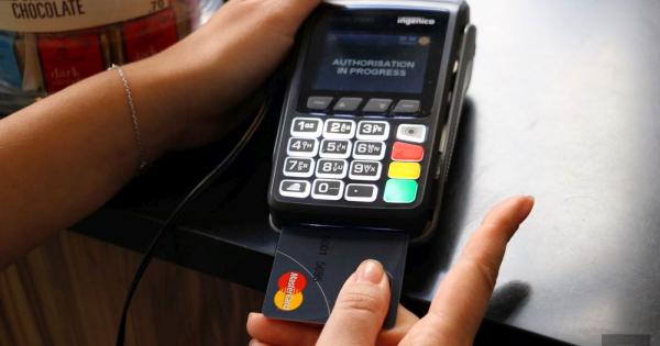 Банк Кипра выдаст клиентам карты со сканером отпечатка пальца